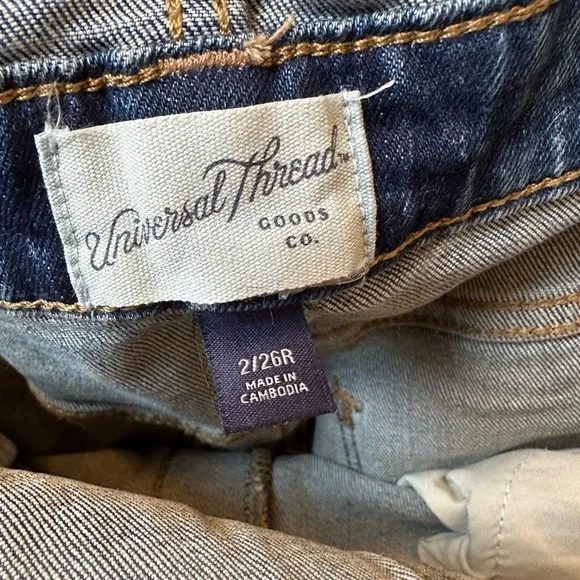 Universal Thread - Picture 3 of 3